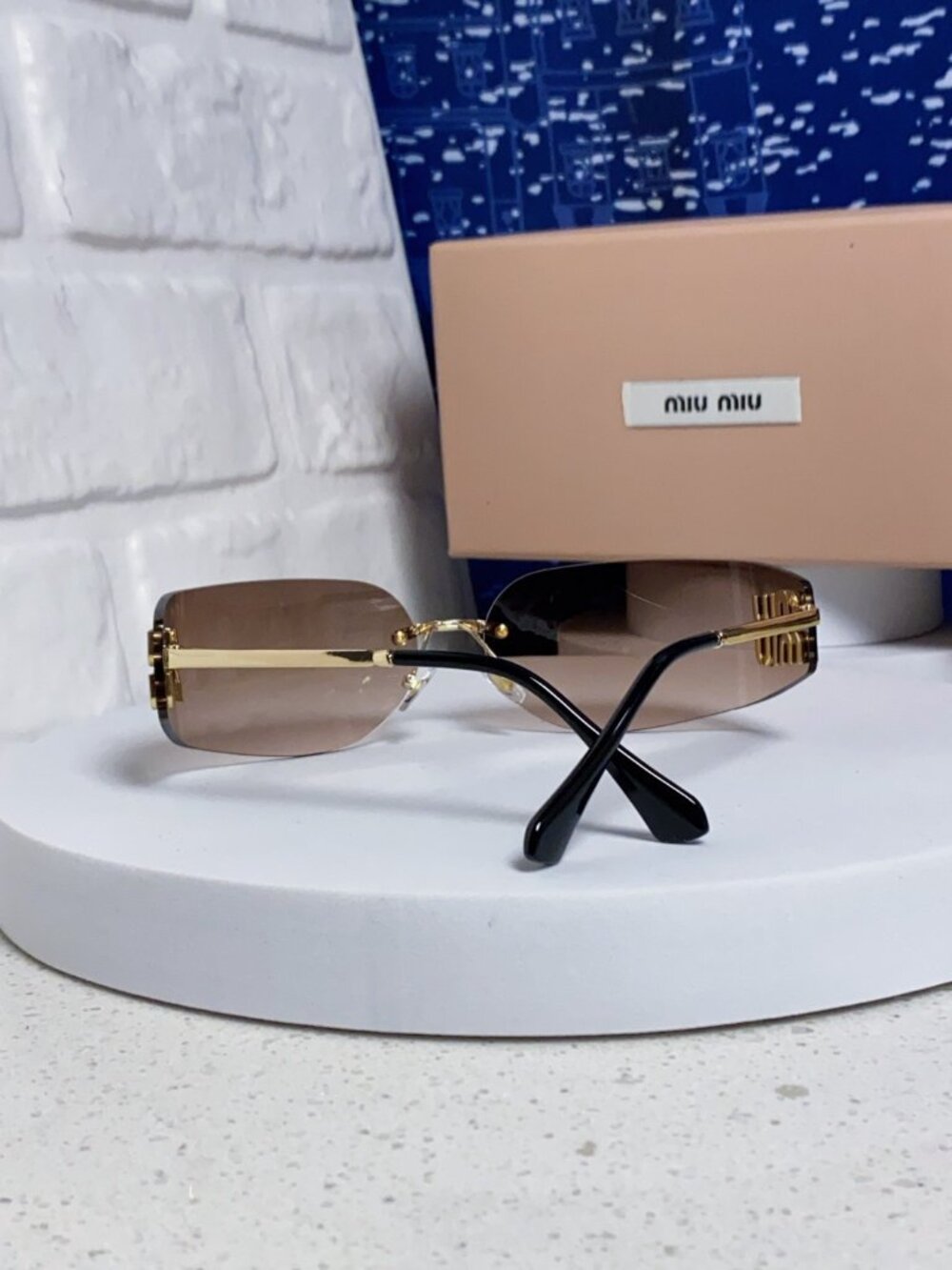 Miu Miu Rimless Gradient Sunglasses with Logo Detail - Picture 4 of 10